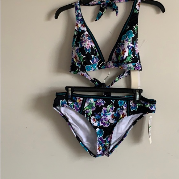 Kenneth Cole Other - NWT  Kenneth Cole  bikini with floral print Size L